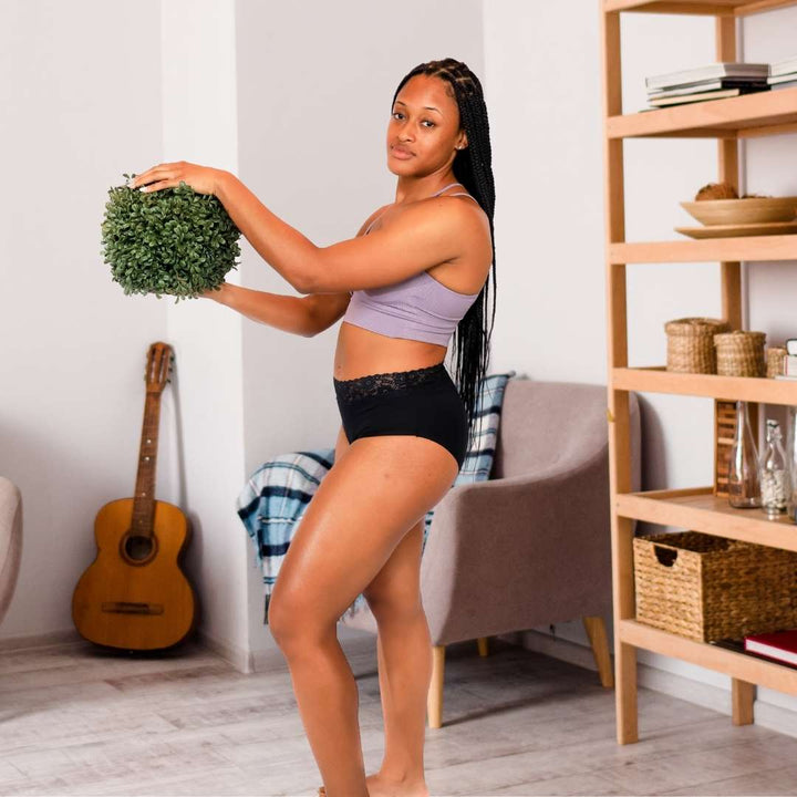 High Waist Brief: Lourdes